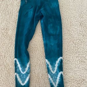 Electric Rose Leggings Small